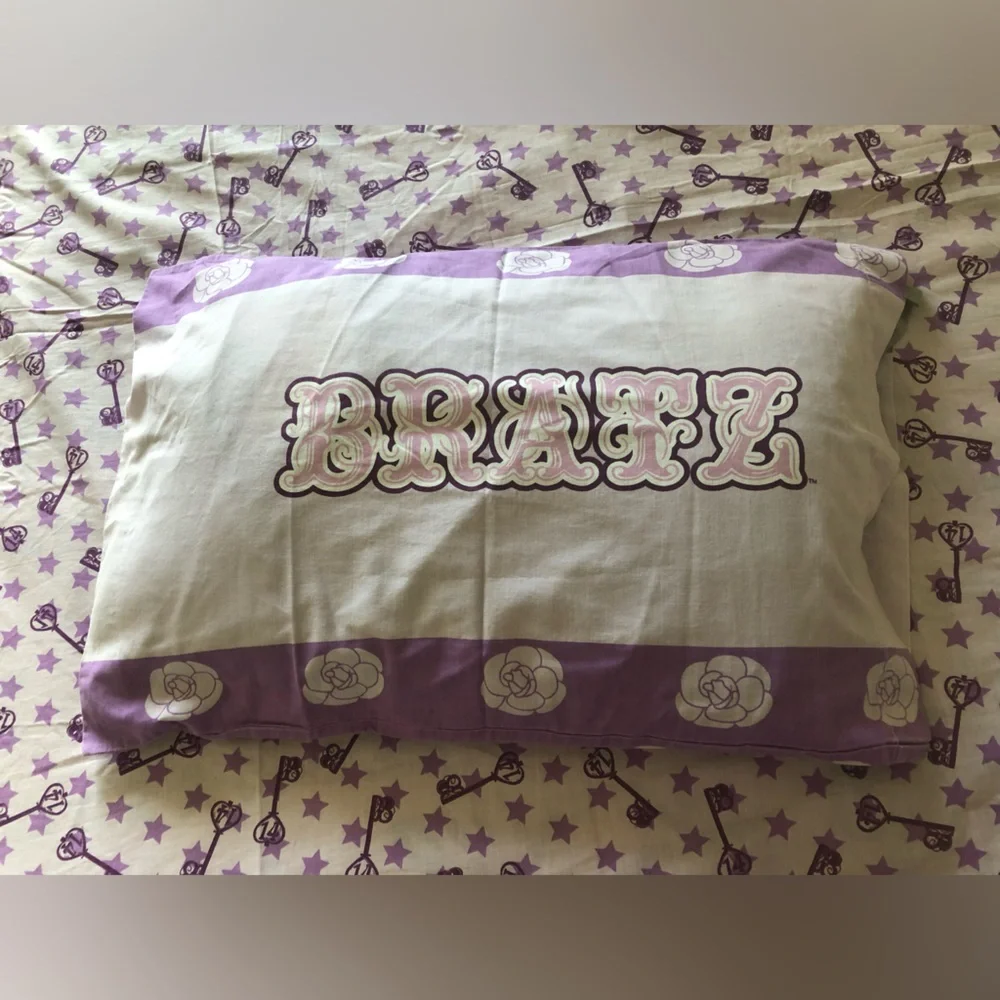 BRATZ new purple twin bedsheet with pillow case